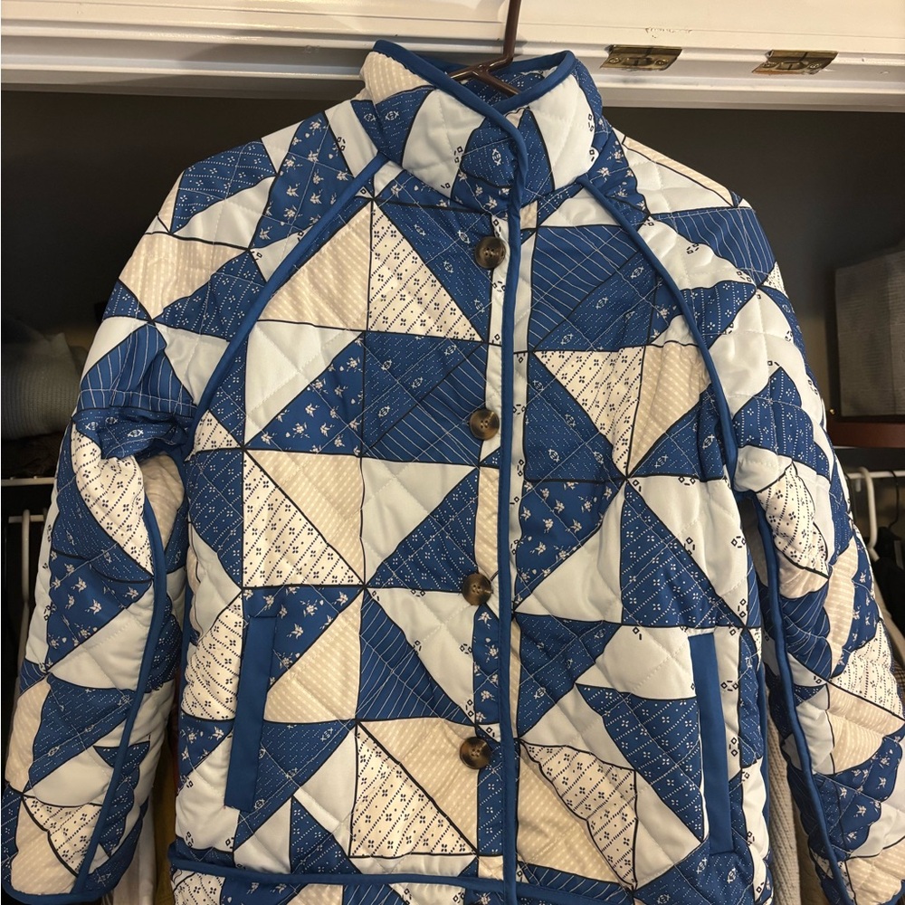Blue and White Geometric Women's Puffer Jacket